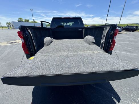 Used 2022 Chevrolet Silverado 1500 RST AWD/4WD image 9