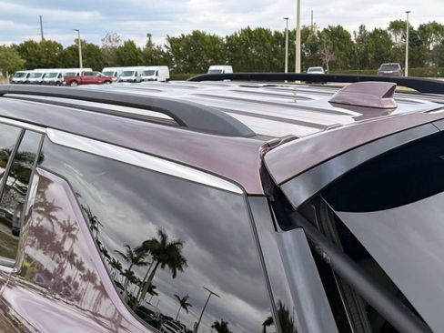 Used 2024 Chevrolet Traverse LT image 37