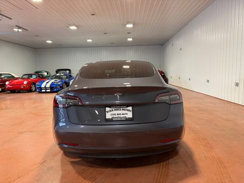Used 2021 Tesla Model 3 image 9