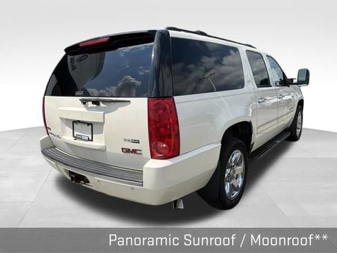 Used 2012 GMC Yukon XL SLT w/ SLT-2 Equipment Package AWD/4WD image 13