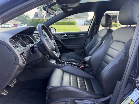 Used 2016 Volkswagen GTI SE w/ Lighting Package (SEL) FWD image 16