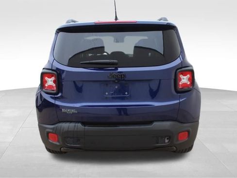 Used 2017 Jeep Renegade Altitude image 4