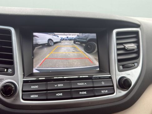Used 2018 Hyundai Tucson Value FWD image 13