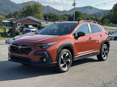 Used 2025 Subaru Crosstrek 2.5i Limited AWD/4WD image 7