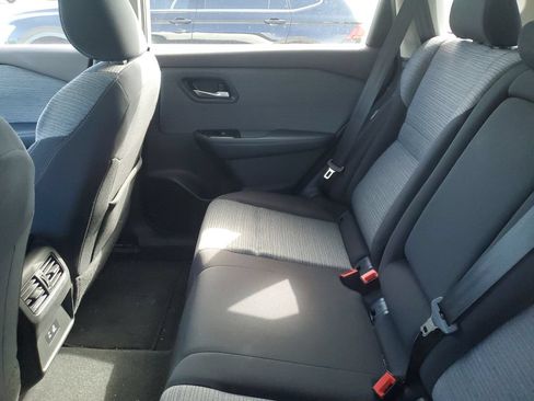 Certified 2023 Nissan Rogue SV FWD image 9