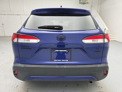 Used 2022 Toyota Corolla Cross LE w/ Moonroof Package image 10