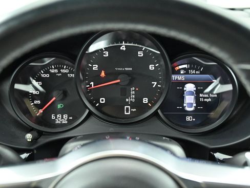 Used 2018 Porsche 718 Cayman RWD image 22