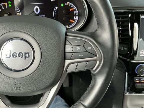 Used 2020 Jeep Grand Cherokee Laredo w/ 18" Wheel & 8.4" Radio Group image 13