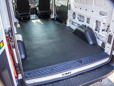 New 2025 Ford Transit 250 148 Medium Roof RWD image 10