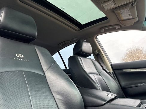 Used 2012 INFINITI G37 X w/ Premium Pkg image 13