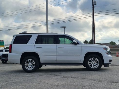 Used 2020 Chevrolet Tahoe LT w/ Luxury Package RWD image 4