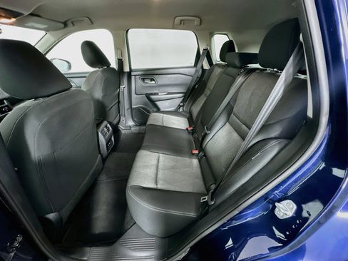 Used 2025 Nissan Rogue SV FWD image 29