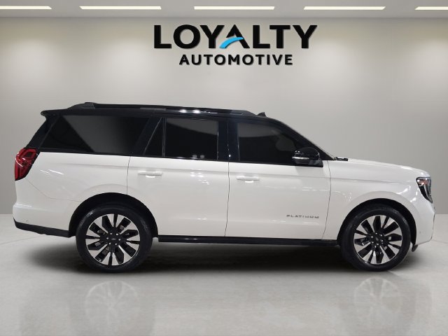 Used 2025 Ford Expedition Platinum w/ Driver's Package AWD/4WD image 6