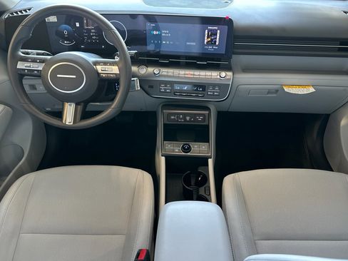 Certified 2025 Hyundai Kona SEL AWD/4WD image 13