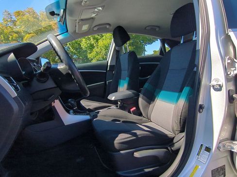 Used 2014 Hyundai Elantra GT image 25