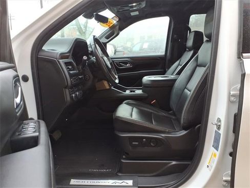 Used 2021 Chevrolet Tahoe High Country w/ Premium Package image 11