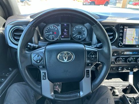 Used 2020 Toyota Tacoma TRD Sport w/ TRD Premium Sport Package AWD/4WD image 28