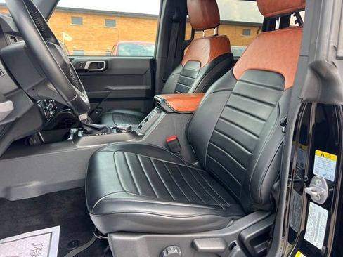 Certified 2023 Ford Bronco Big Bend w/ Sasquatch Package AWD/4WD image 19