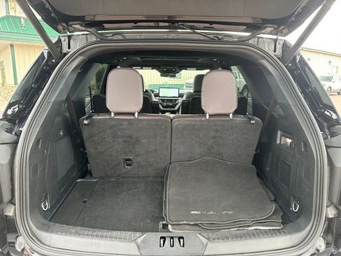 Used 2025 Ford Explorer Platinum w/ LUX Leather Package AWD/4WD image 28