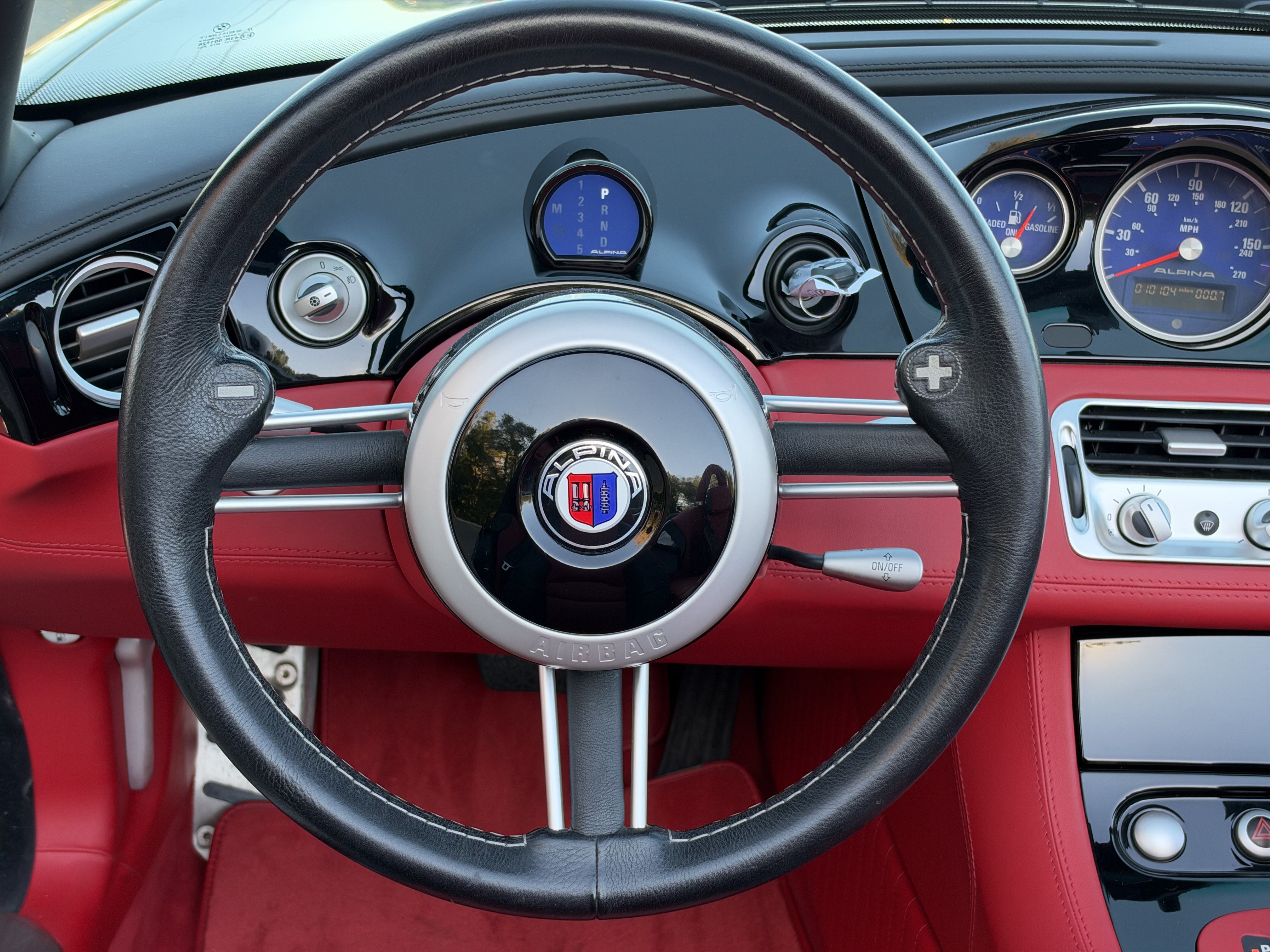 Used 2003 BMW Z8 RWD image 12