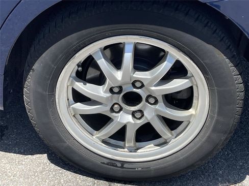 Used 2015 Toyota Prius V Three FWD image 8