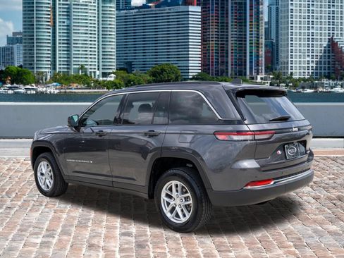 Used 2025 Jeep Grand Cherokee Laredo w/ Luxury Tech Group I RWD image 7
