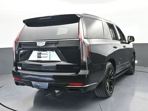 Used 2021 Cadillac Escalade Sport Platinum w/ LPO, ONYX Package image 5
