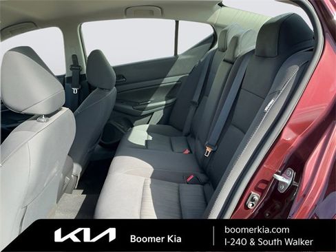 Used 2024 Nissan Altima 2.5 SV image 13