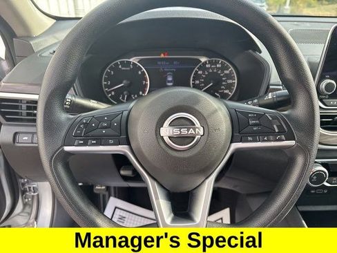 Used 2024 Nissan Altima 2.5 SV image 16