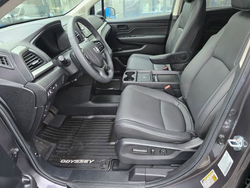 Certified 2025 Honda Odyssey EX-L image 12