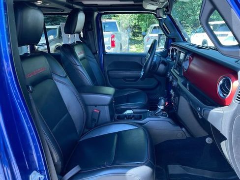 Used 2019 Jeep Wrangler Unlimited Rubicon w/ Uconnect 4C Nav & Sound Group AWD/4WD image 28