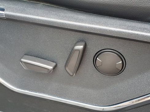 Used 2024 Ford F150 Lariat AWD/4WD image 16