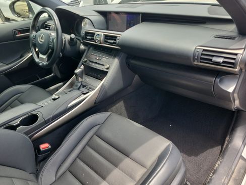 Used 2019 Lexus IS 300 F Sport w/ F Sport Package RWD image 9
