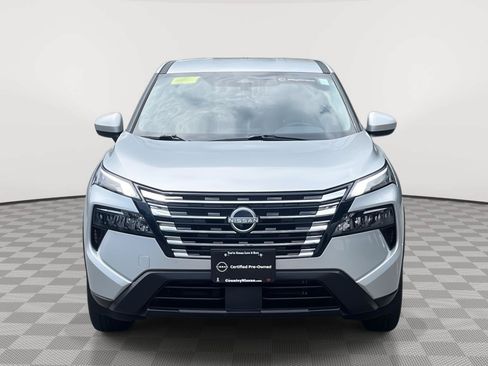 Certified 2025 Nissan Rogue SV AWD/4WD image 2