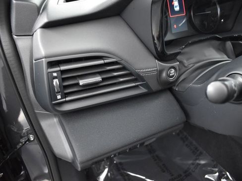 Used 2024 Subaru Legacy Premium image 11