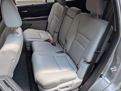 Used 2016 Honda Pilot Touring image 18