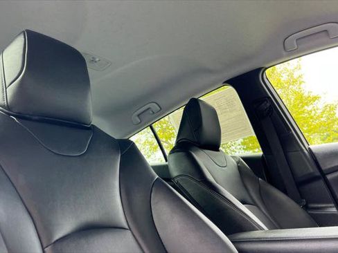 Certified 2017 Toyota Prius Prime Advanced w/ Carpet Mat Package FWD image 17