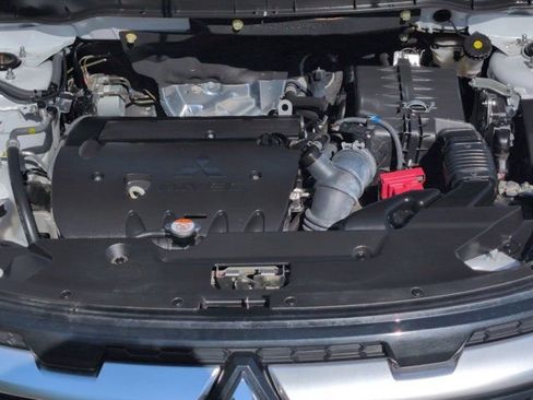 Used 2025 Mitsubishi Outlander Sport SE AWD/4WD image 34