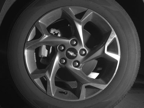 Used 2025 Chevrolet Trax LT image 9