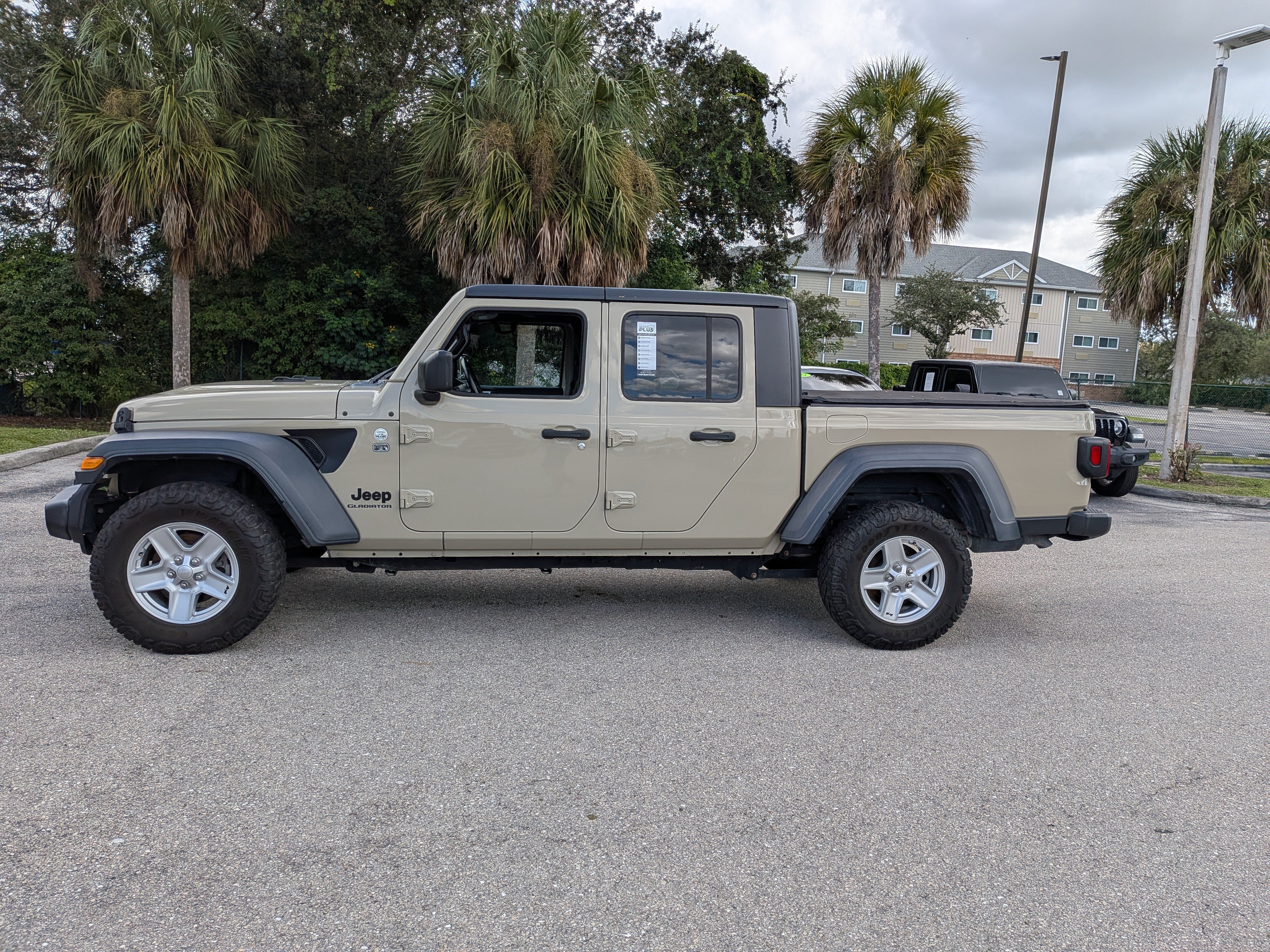 Used 2020 Jeep Gladiator Sport w/ Quick Order Package 24S AWD/4WD image 7