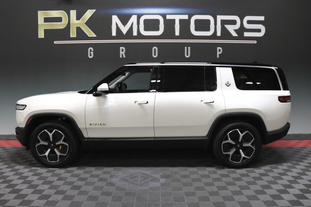 Used 2023 Rivian R1S Adventure Quad AWD/4WD image 3