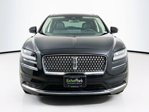 Used 2023 Lincoln Nautilus FWD w/ Premium Package image 2