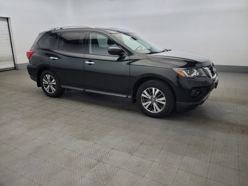 Used 2019 Nissan Pathfinder SV image 11
