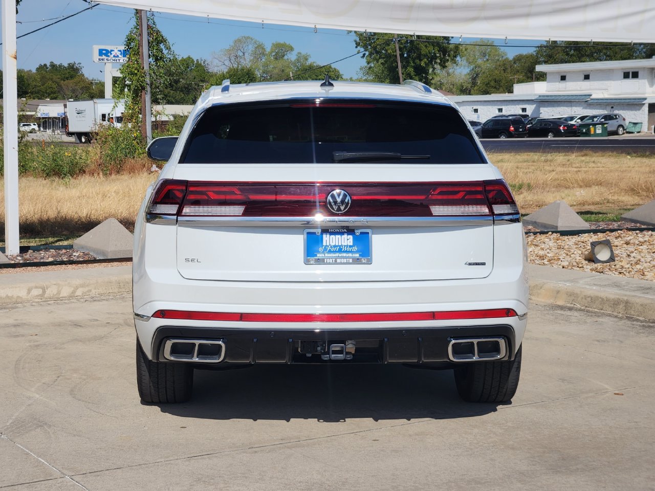 Used 2024 Volkswagen Atlas Cross Sport SEL Premium R-Line AWD/4WD image 6