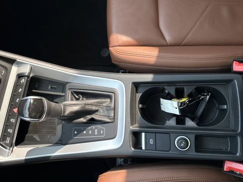 Used 2020 Audi Q3 2.0T Prestige w/ Prestige Package image 19