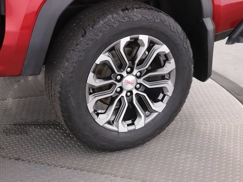 Used 2023 GMC Canyon Denali AWD/4WD image 14