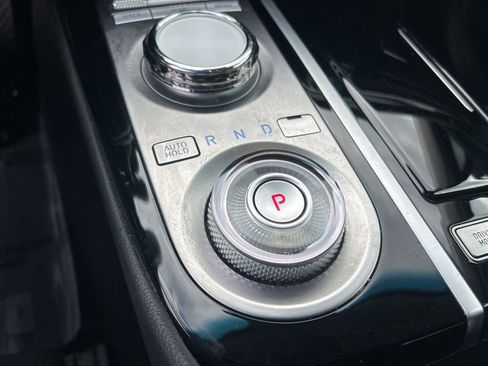 Used 2024 Genesis G80 2.5T image 13