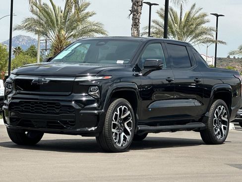 New 2024 Chevrolet Silverado EV RST AWD/4WD image 8