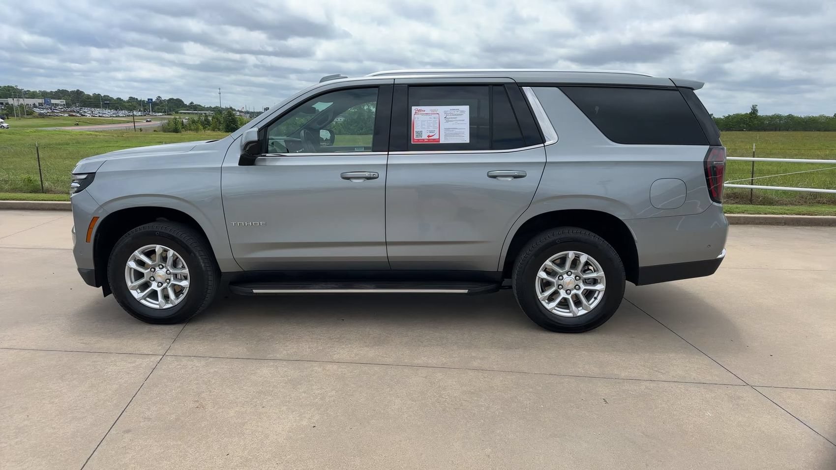 Used 2025 Chevrolet Tahoe LT AWD/4WD image 6