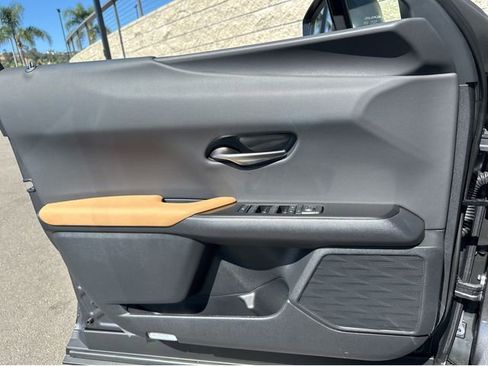 New 2026 Lexus UX 300h AWD image 38